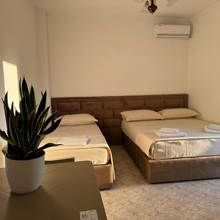 Melas Villa Durres Exterior photo