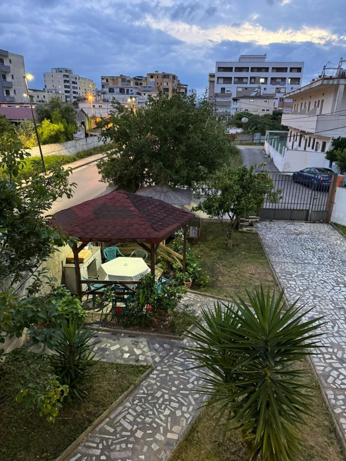 Melas Villa Durres Exterior photo
