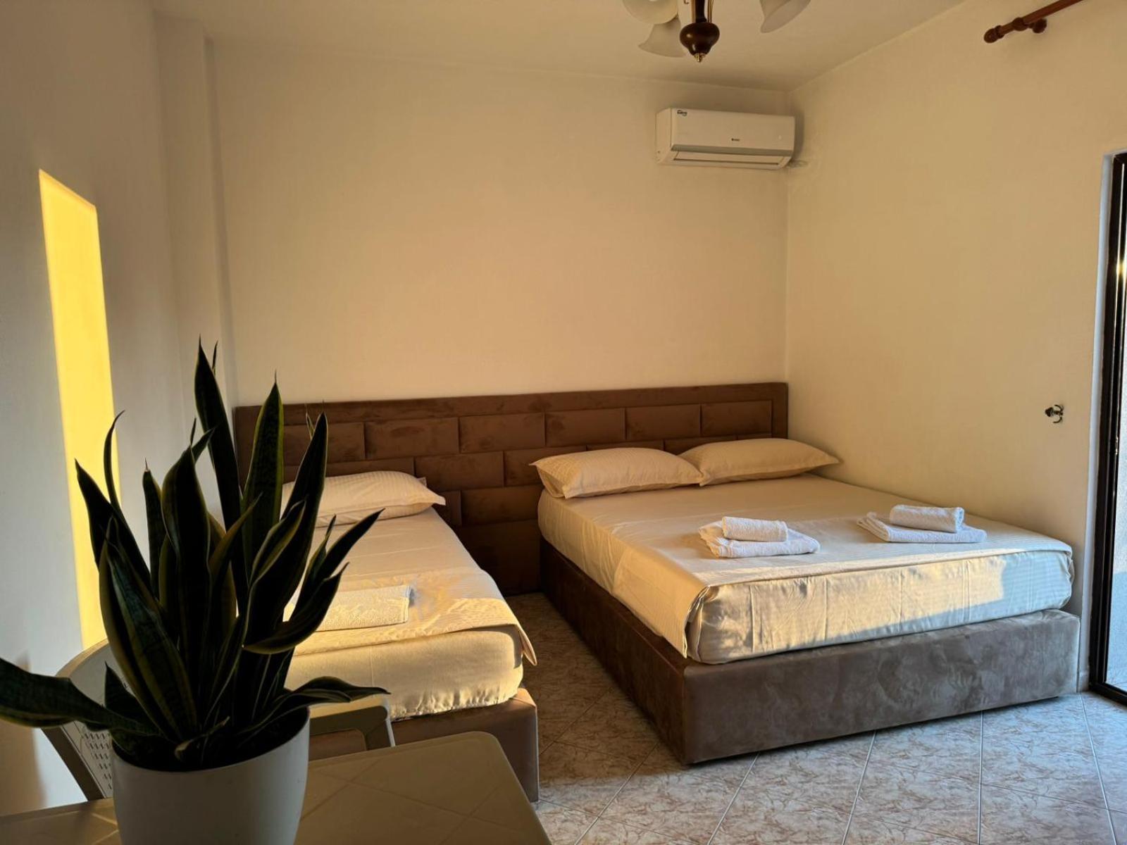 Melas Villa Durres Exterior photo