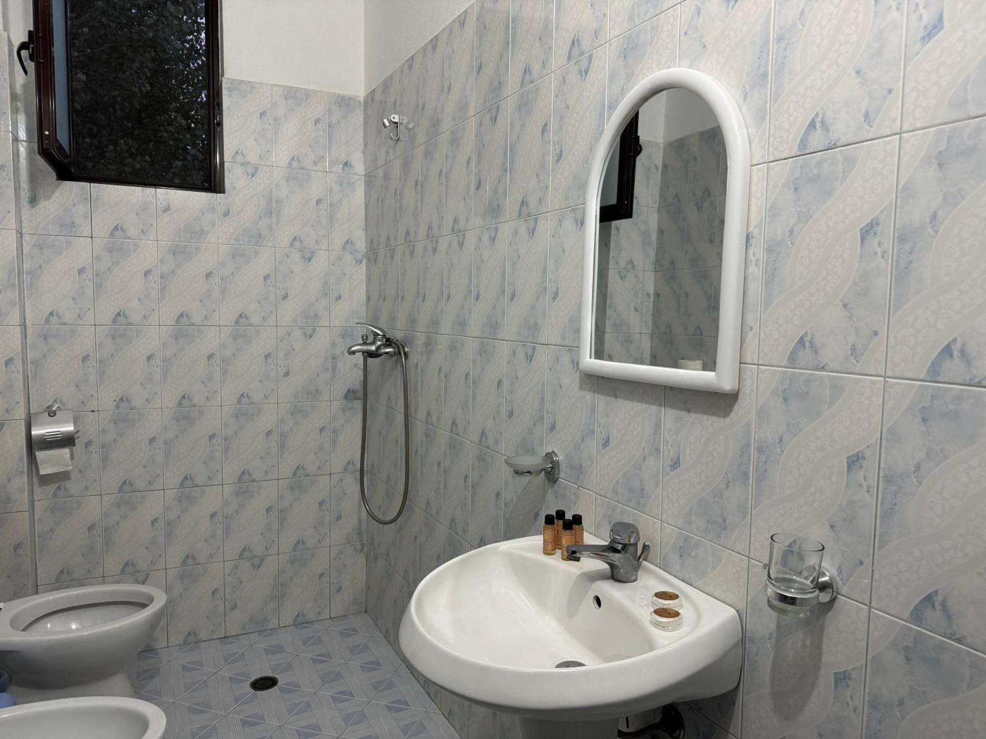 Melas Villa Durres Exterior photo