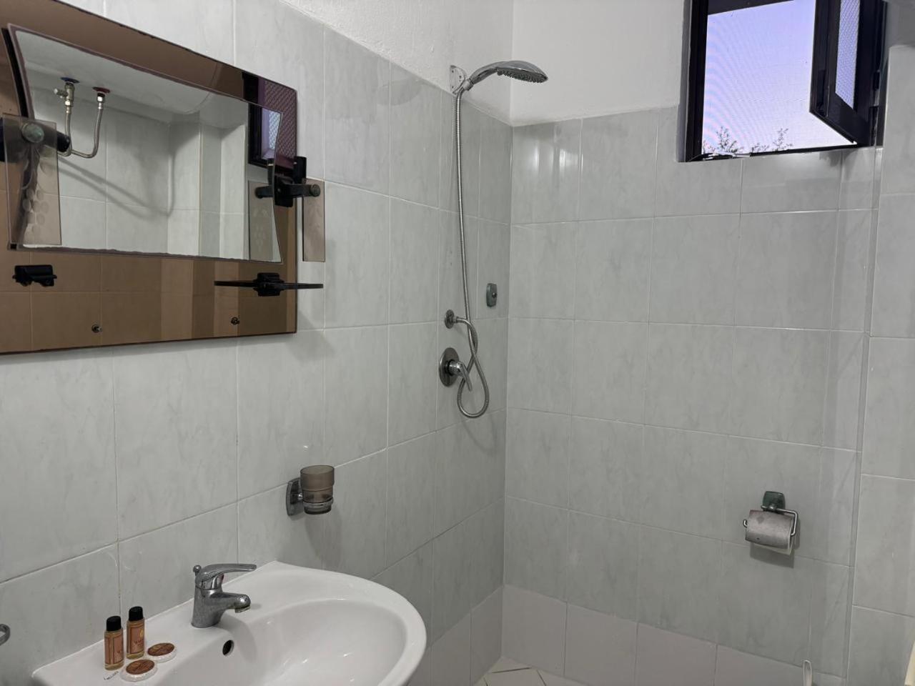 Melas Villa Durres Exterior photo