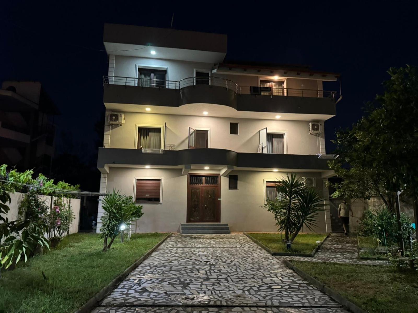 Melas Villa Durres Exterior photo