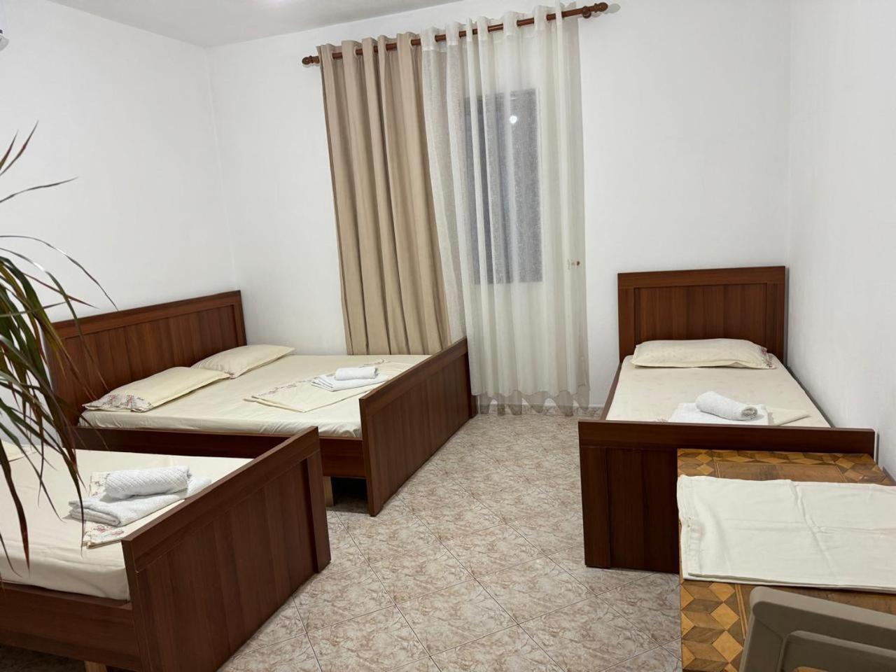 Melas Villa Durres Exterior photo