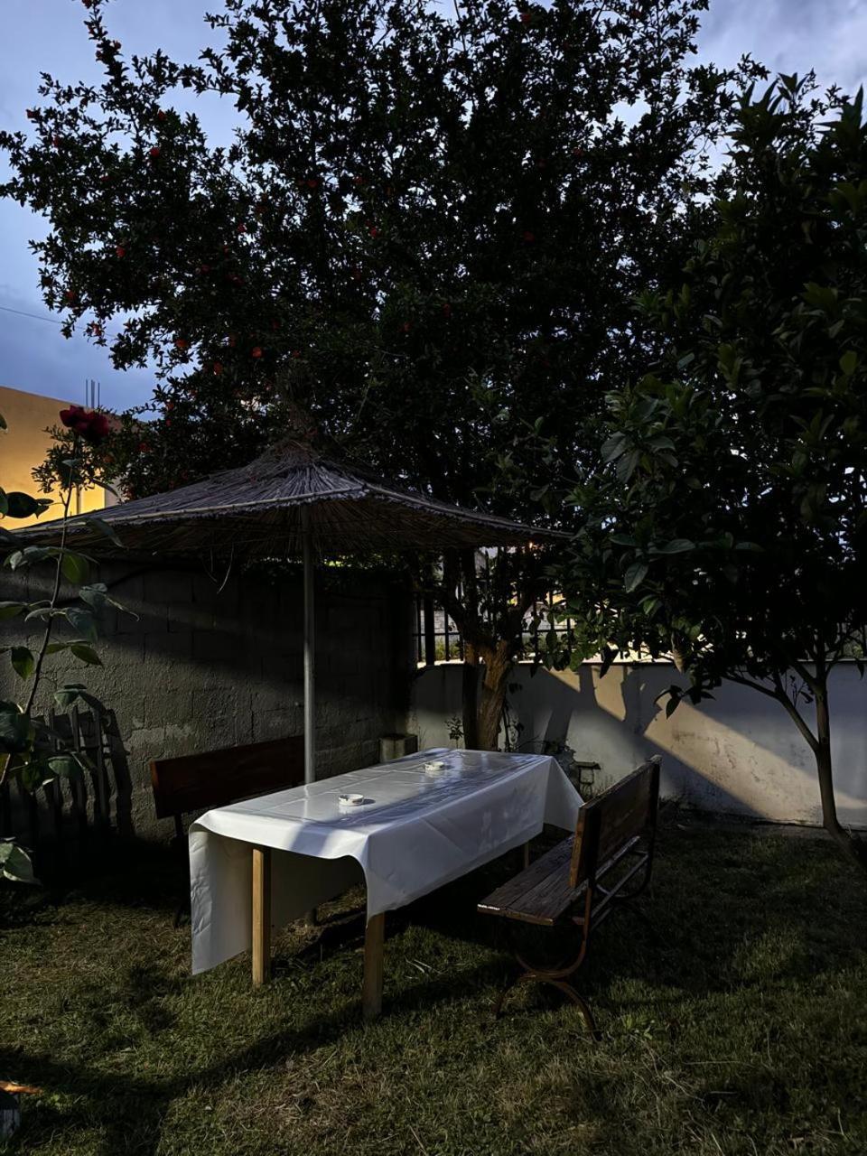Melas Villa Durres Exterior photo